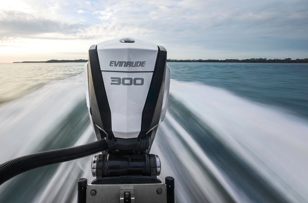 Подвесной двигатель Evinrude 300